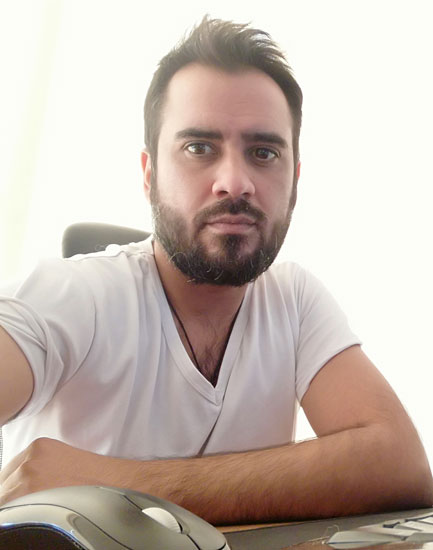 Demian San Martin L. - Periodista - Informático - Nuevos Negocios - Senior Dev